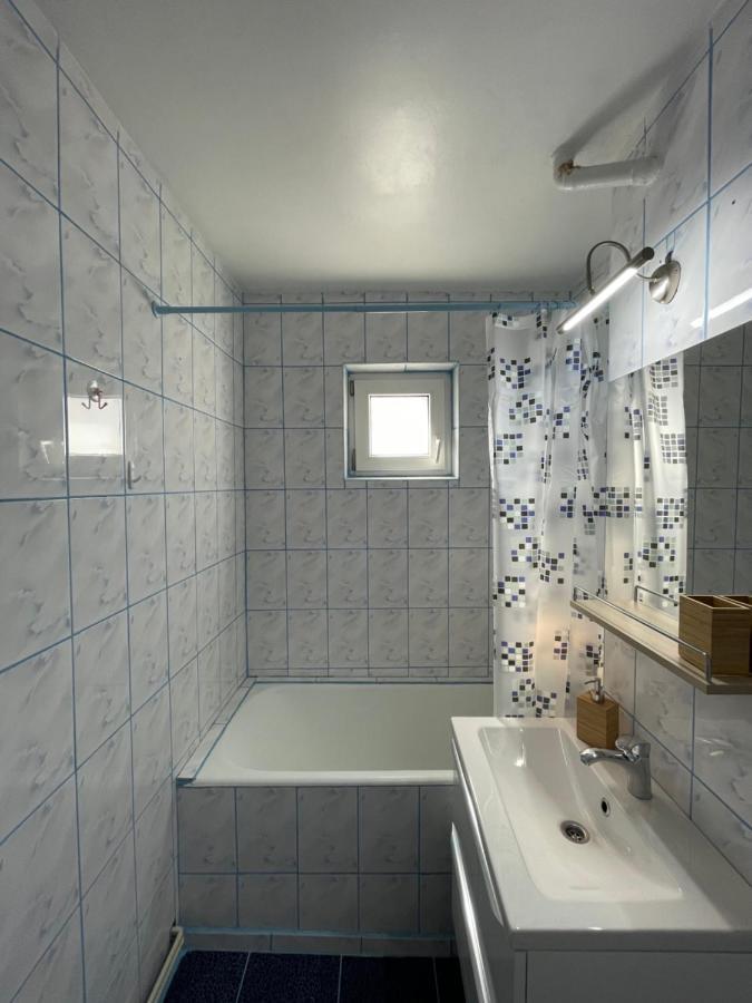Soho Apartment Fagaras - 1 Bedroom & Extensible Couch Exteriör bild