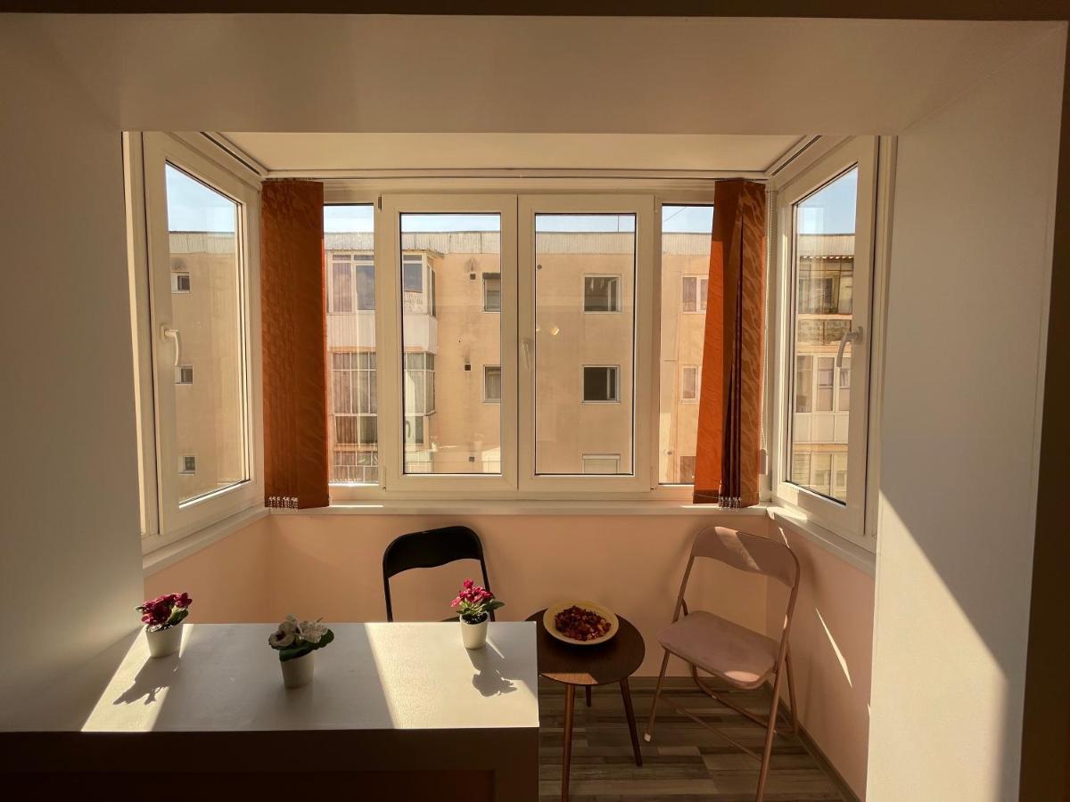 Soho Apartment Fagaras - 1 Bedroom & Extensible Couch Exteriör bild
