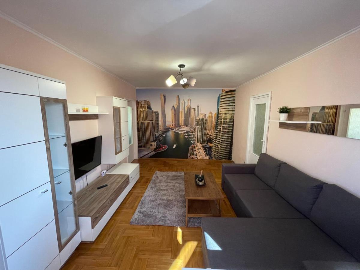 Soho Apartment Fagaras - 1 Bedroom & Extensible Couch Exteriör bild